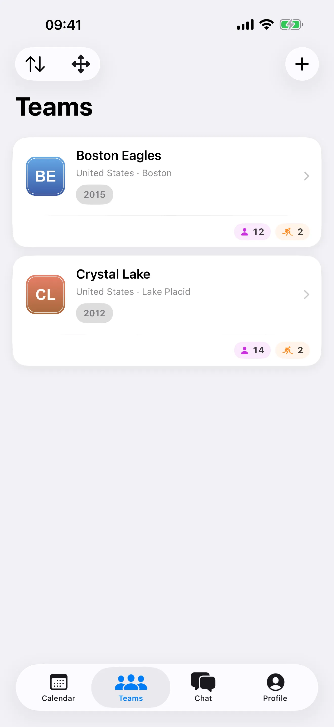 Teams screen listing two clubs with their cities, seasons and member counts